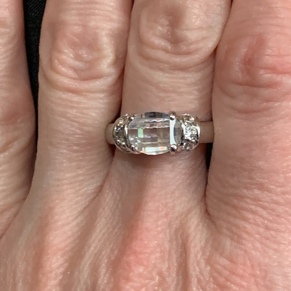 Silver tone ring size 8 - Picture 7 of 7